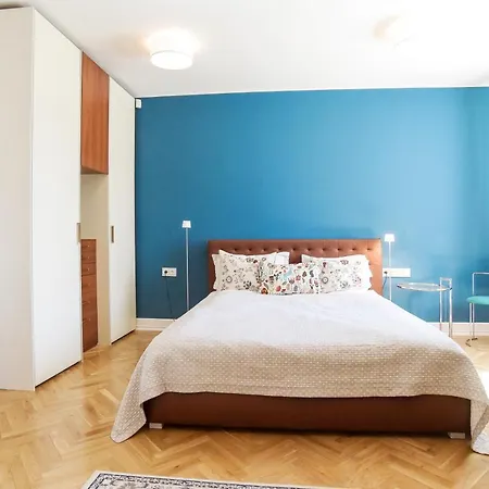 Apartment Garden View